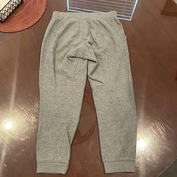 gray nike sweatpants - Picture 3 of 5
